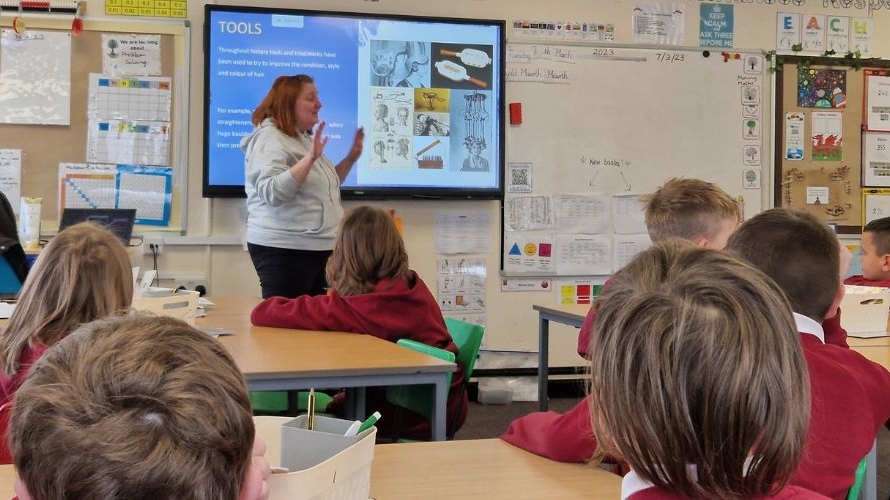 Digital Whiteboard: A Guide to Smart Board Features - How to Choose and ...
